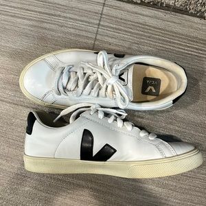 Veja Campo Black & White Sneaker